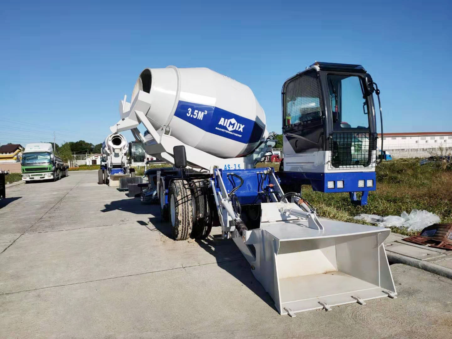 self loader mixer truck