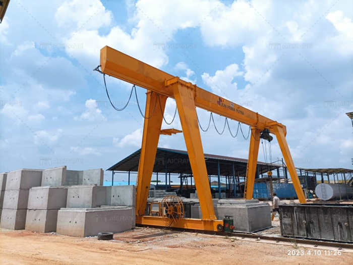 Cantilever Gantry Crane in Precast Yard