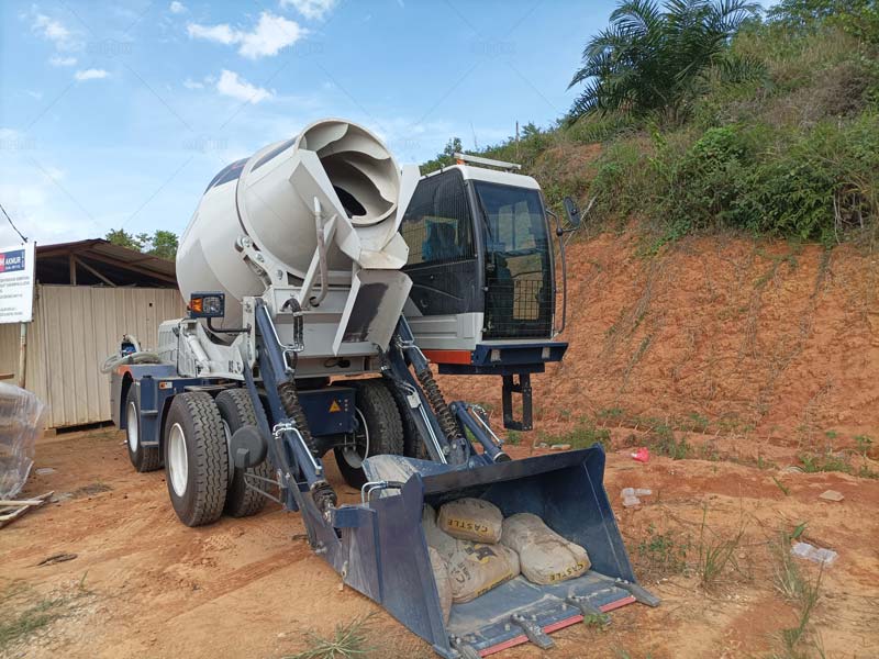 Self-Loading Mixer for Mountain Project